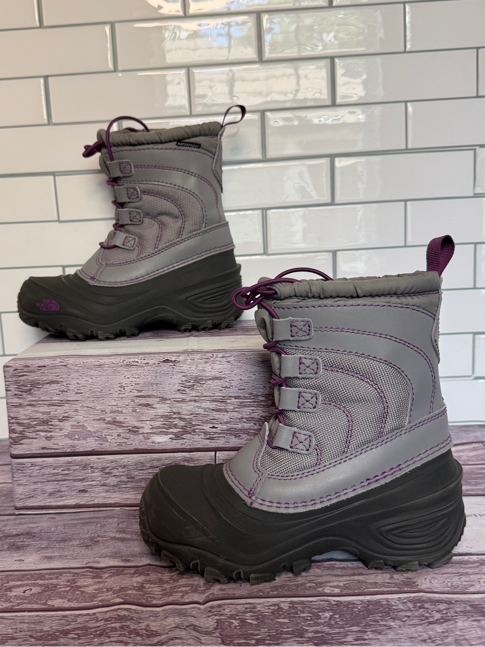 The North Face Alpenglow IV Winter ❄️ Boots Kids Size 12 - Picture 3 of 9